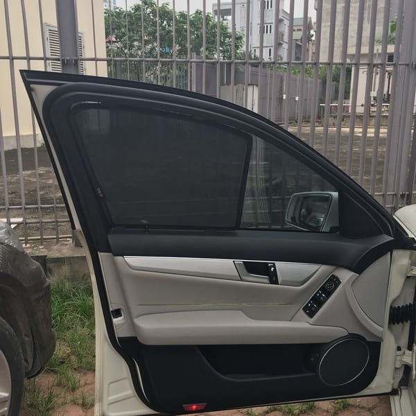 MERCEDES C200 2008-2015 custom-fit car window sun shades — photo 6