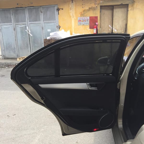MERCEDES C200 2008-2015 custom-fit car window sun shades — photo 15