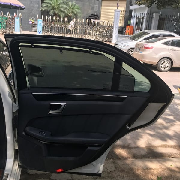 MERCEDES E300 2010-2015 custom-fit car window sun shades — photo 1