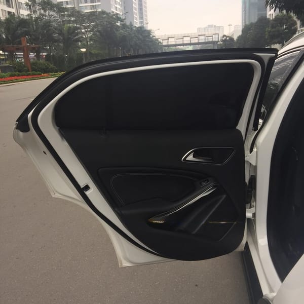 MERCEDES GLA 250 custom-fit car window sun shades — photo 1