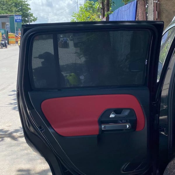 MERCEDES GLB custom-fit car window sun shades — photo 1
