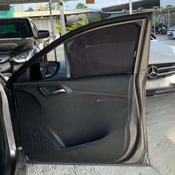 MG MG5 2022-2025 custom-fit car window sun shades — photo 8