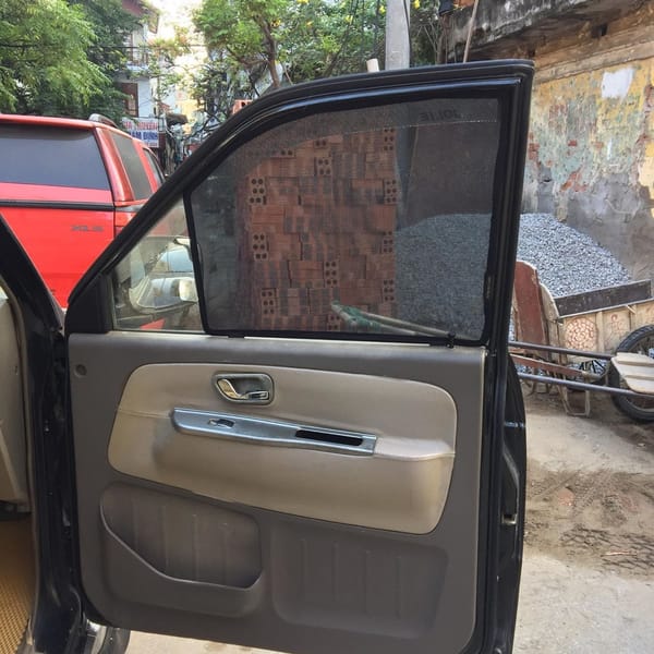 MITSUBISHI JOLIE custom-fit car window sun shades — photo 2