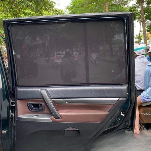 MITSUBISHI PAJERO V73 2000-2006 custom-fit car window sun shades — photo 3