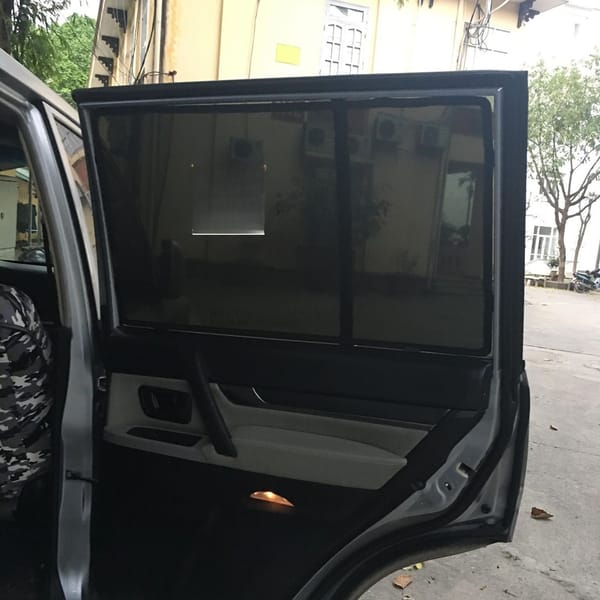 MITSUBISHI PAJERO V73 2000-2006 custom-fit car window sun shades — photo 7