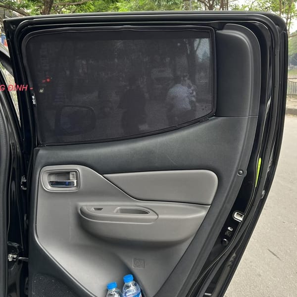 MITSUBISHI TRITON 2015-2018 custom-fit car window sun shades — photo 3