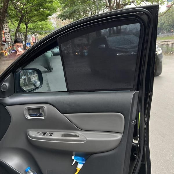 MITSUBISHI TRITON 2015-2018 custom-fit car window sun shades — photo 4