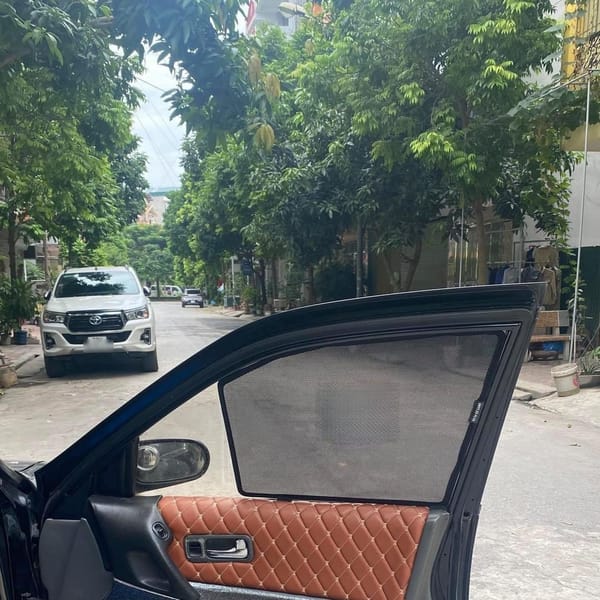 NISSAN BLUEBIRD custom-fit car window sun shades — photo 2