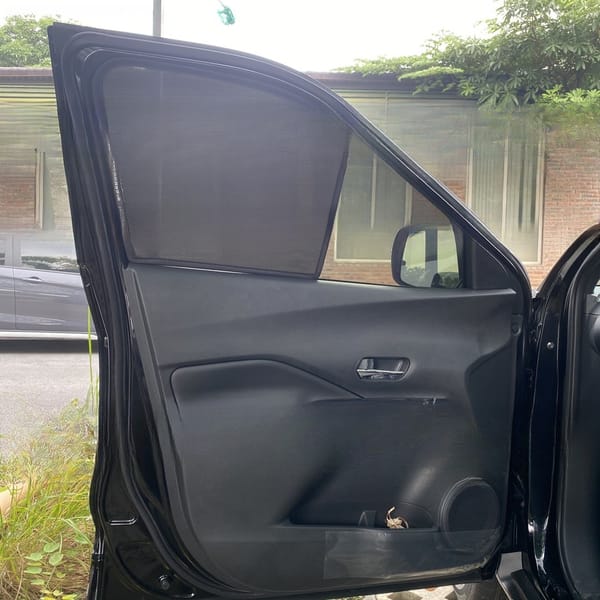 NISSAN KICKS custom-fit car window sun shades — photo 2