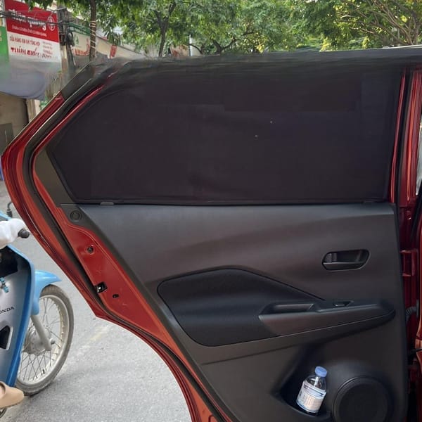 NISSAN KICKS custom-fit car window sun shades — photo 5