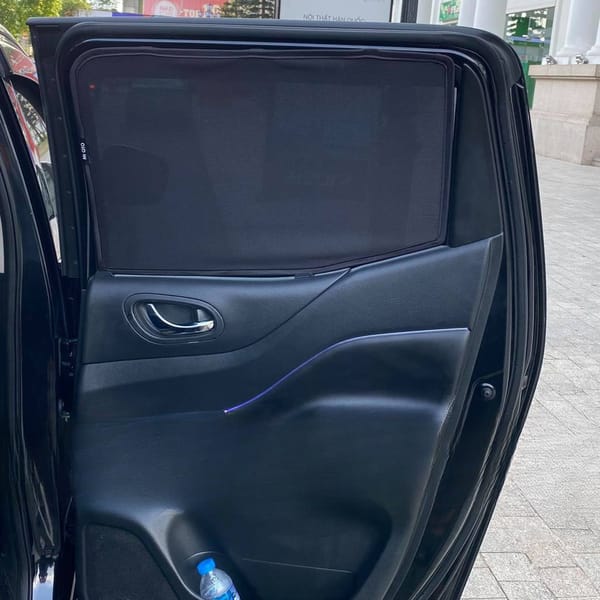NISSAN NAVARA 2015-2024 custom-fit car window sun shades — photo 3