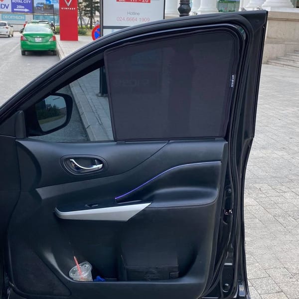 NISSAN NAVARA 2015-2024 custom-fit car window sun shades — photo 4