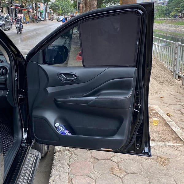 NISSAN NAVARA 2015-2024 custom-fit car window sun shades — photo 5