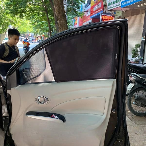 NISSAN SUNNY custom-fit car window sun shades — photo 2