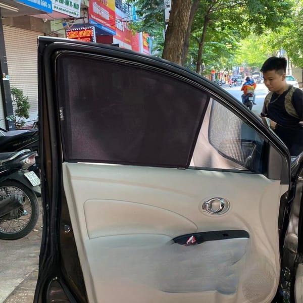 NISSAN SUNNY custom-fit car window sun shades — photo 8