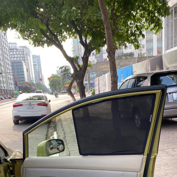 NISSAN TIIDA HATCHBACK custom-fit car window sun shades — photo 2