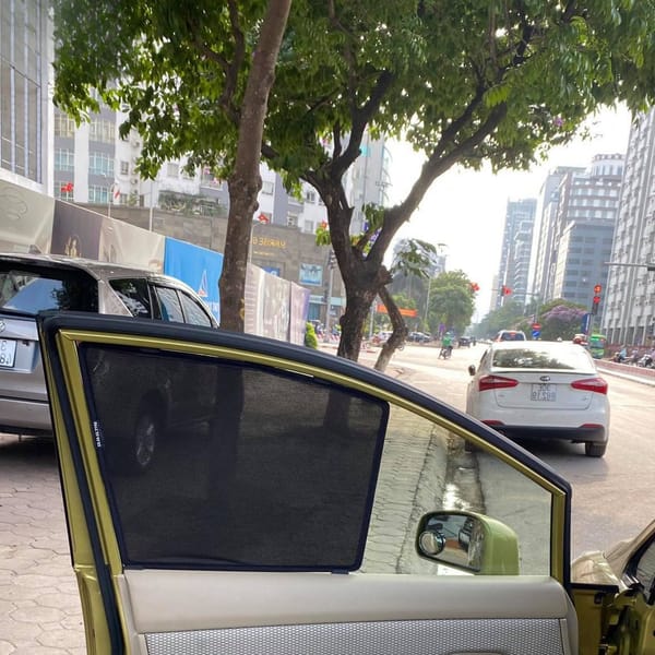 NISSAN TIIDA HATCHBACK custom-fit car window sun shades — photo 4