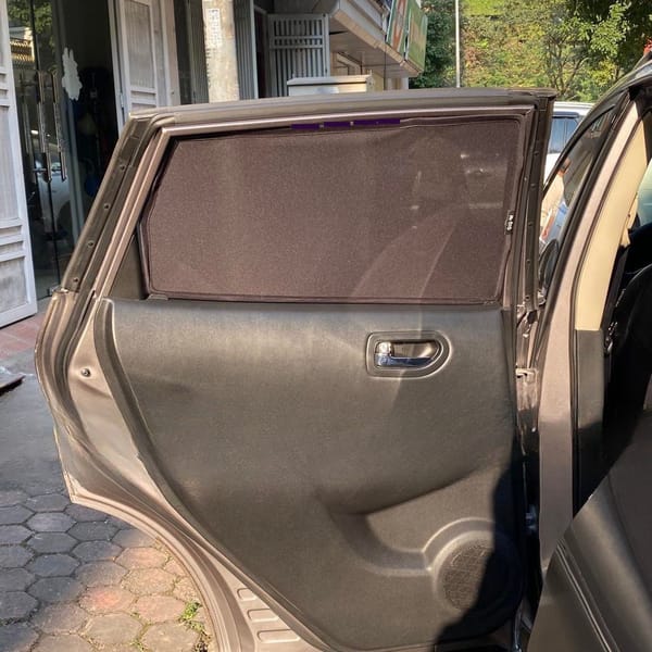 NISSAN X-TRAIL custom-fit car window sun shades — photo 1
