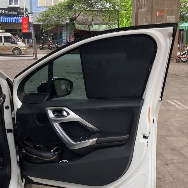PEUGEOT 208 custom-fit car window sun shades — photo 2