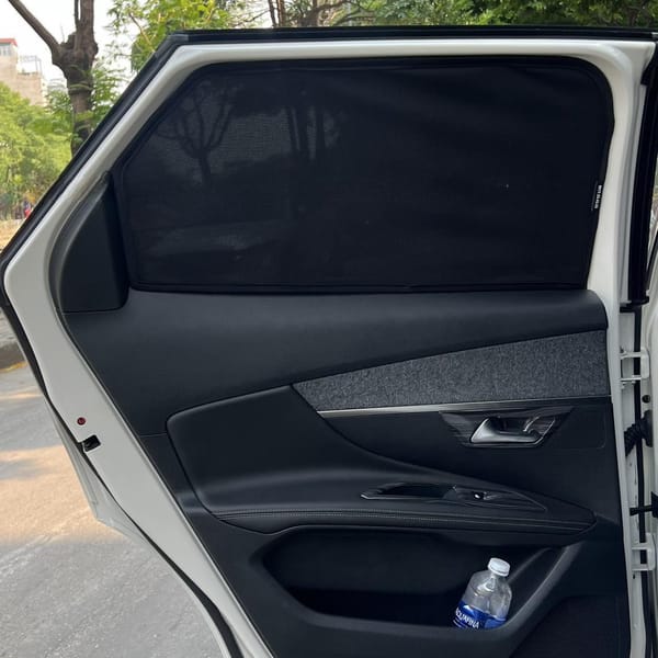 PEUGEOT 3008 2016-2020 custom-fit car window sun shades — photo 1