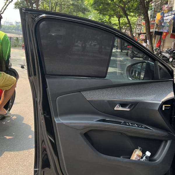 PEUGEOT 5008 custom-fit car window sun shades — photo 2