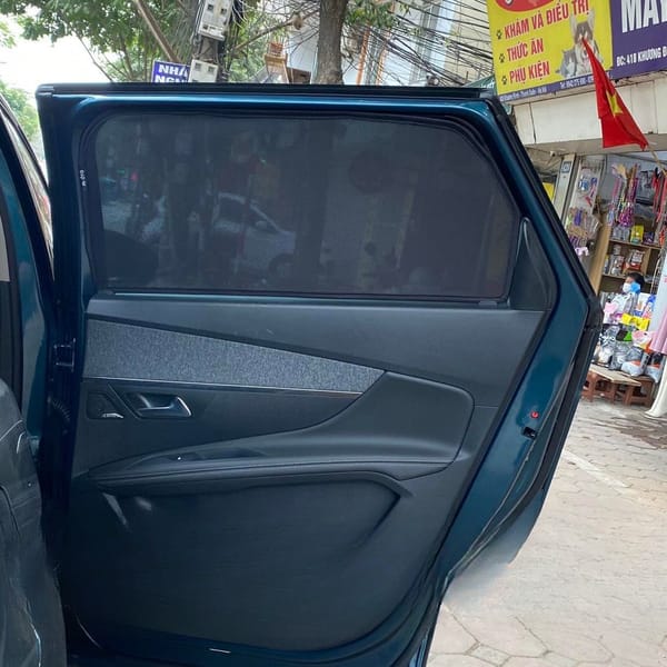 PEUGEOT 5008 custom-fit car window sun shades — photo 5