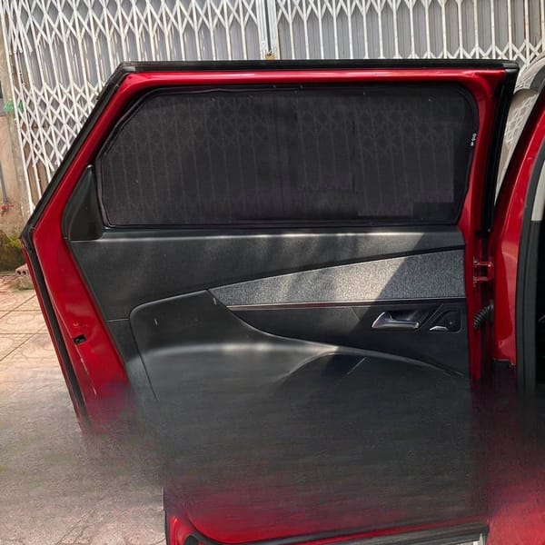 PEUGEOT 5008 custom-fit car window sun shades — photo 6