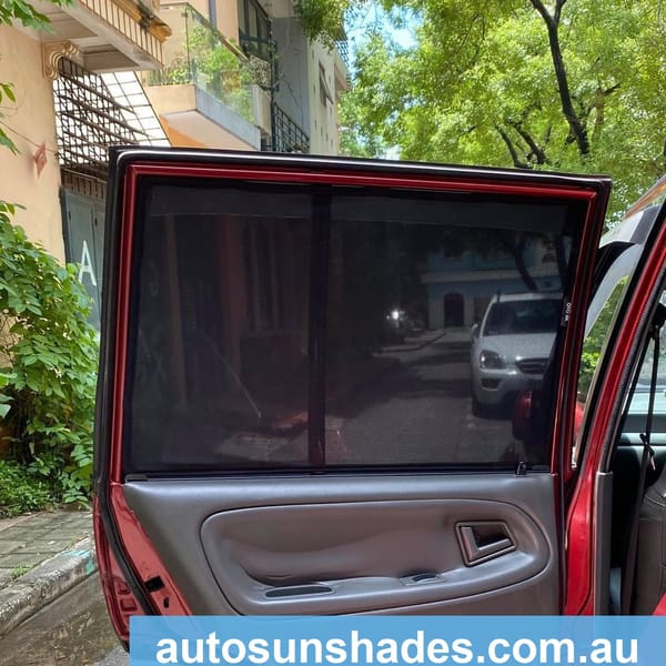 SUZUKI VITARA 2015-2026 custom-fit car window sun shades — photo 17
