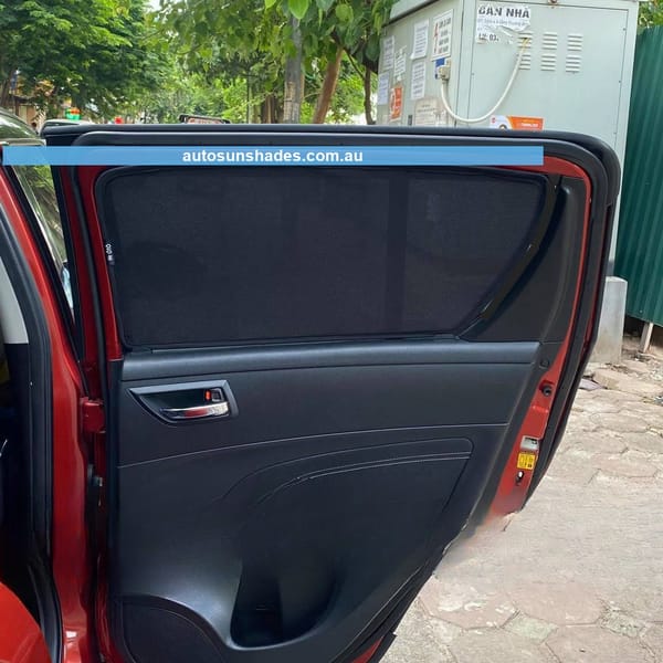 SUZUKI SWIFT 2014-2018 custom-fit car window sun shades — photo 3