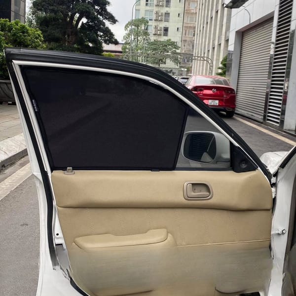 TOYOTA COROLLA 1997-2000 custom-fit car window sun shades — photo 2