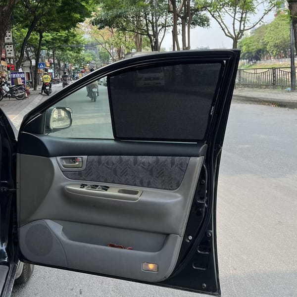 TOYOTA COROLLA 2002-2007 custom-fit car window sun shades — photo 4