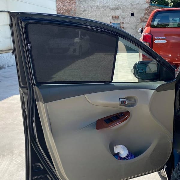 TOYOTA COROLLA 2008-2014 custom-fit car window sun shades — photo 2