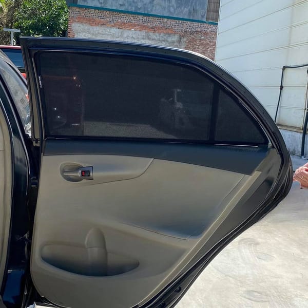 TOYOTA COROLLA 2008-2014 custom-fit car window sun shades — photo 3
