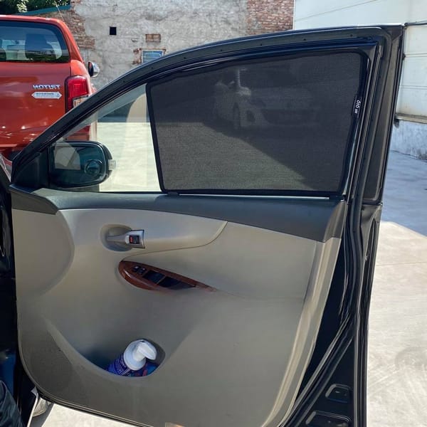 TOYOTA COROLLA 2008-2014 custom-fit car window sun shades — photo 4