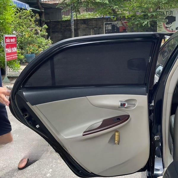 TOYOTA COROLLA 2008-2014 custom-fit car window sun shades — photo 9