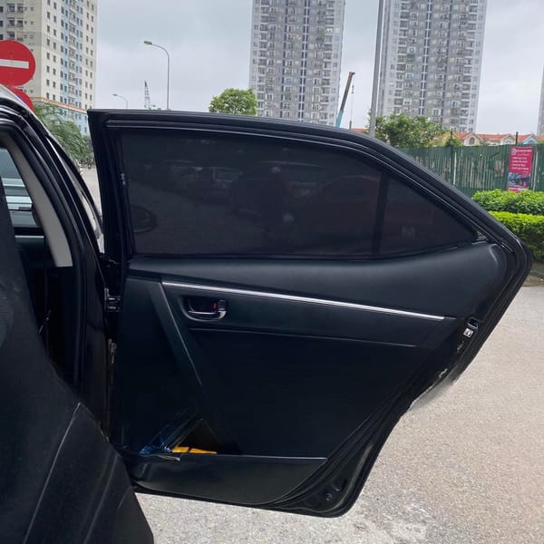 TOYOTA COROLLA 2015-2022 custom-fit car window sun shades — photo 3