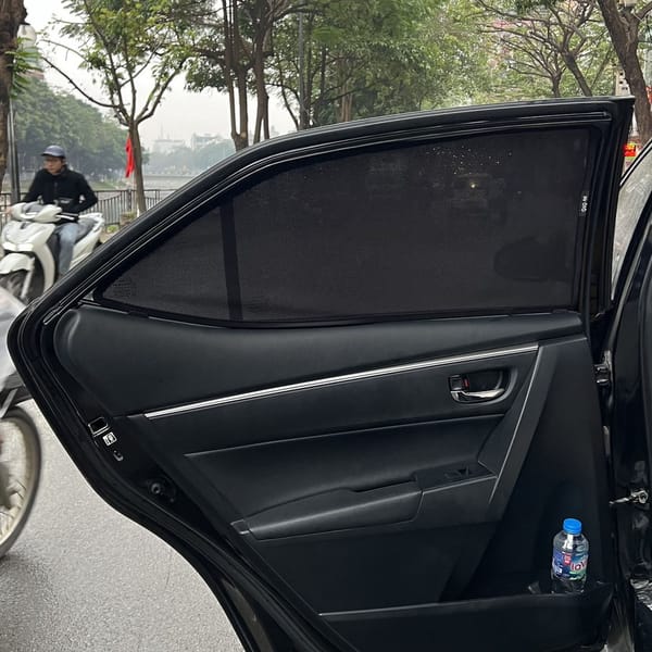 TOYOTA COROLLA 2015-2022 custom-fit car window sun shades — photo 5