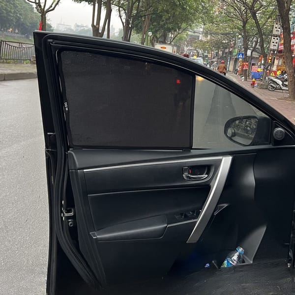 TOYOTA COROLLA 2015-2022 custom-fit car window sun shades — photo 6
