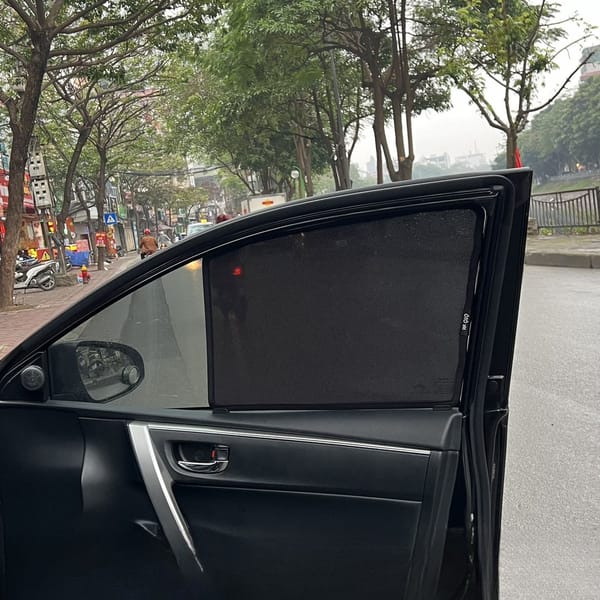 TOYOTA COROLLA 2015-2022 custom-fit car window sun shades — photo 8
