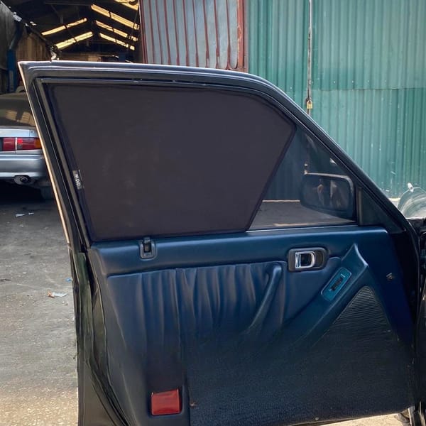TOYOTA CROWN custom-fit car window sun shades — photo 2
