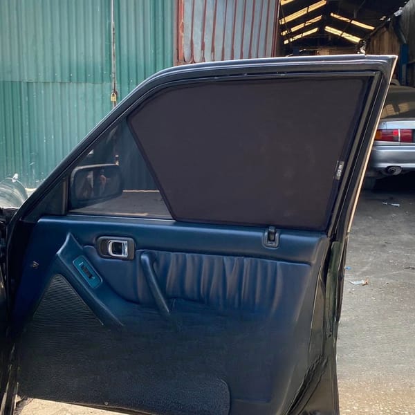 TOYOTA CROWN custom-fit car window sun shades — photo 4