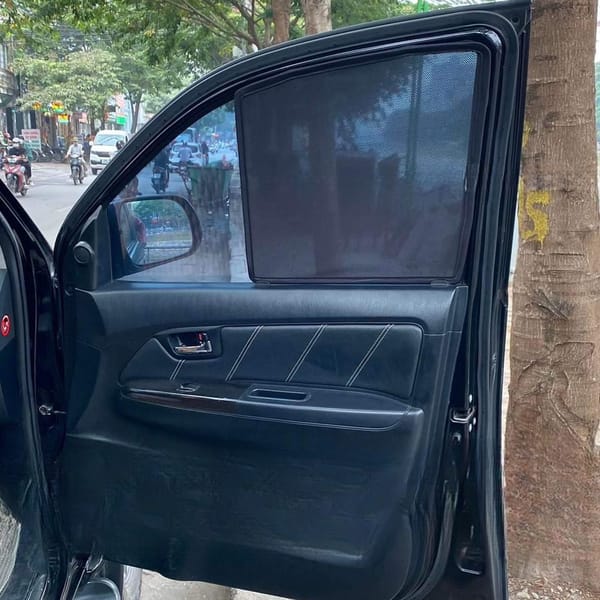 TOYOTA FORTUNER 2007-2016 custom-fit car window sun shades — photo 6
