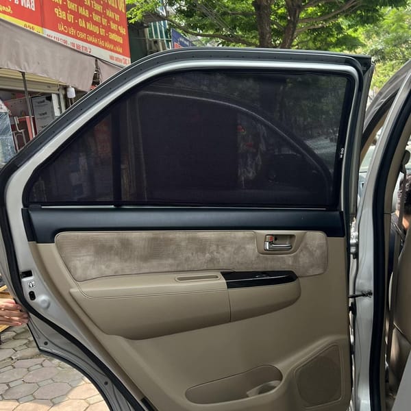 TOYOTA FORTUNER 2007-2016 custom-fit car window sun shades — photo 7