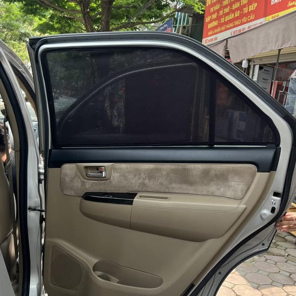 TOYOTA FORTUNER 2007-2016 custom-fit car window sun shades — photo 9
