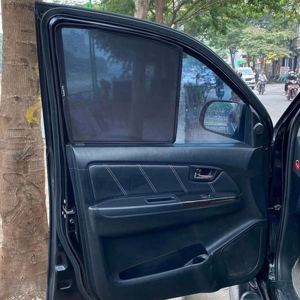 TOYOTA FORTUNER 2007-2016 custom-fit car window sun shades — photo 16
