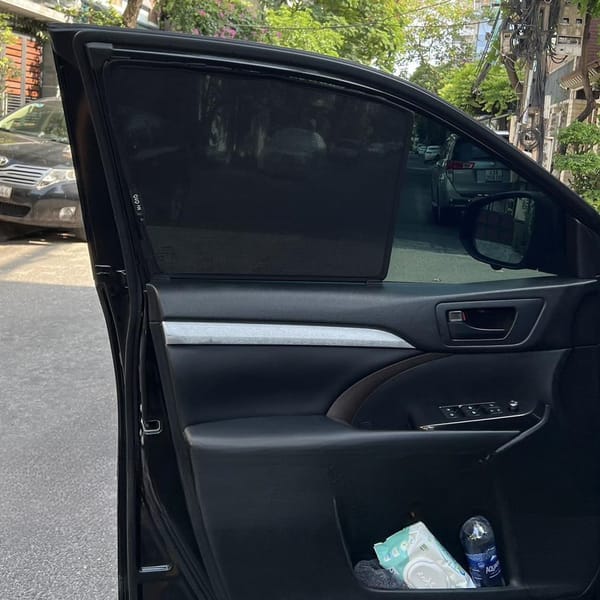 TOYOTA KLUGER 2014-2020 custom-fit car window sun shades — photo 2