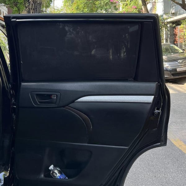 TOYOTA KLUGER 2014-2020 custom-fit car window sun shades — photo 3
