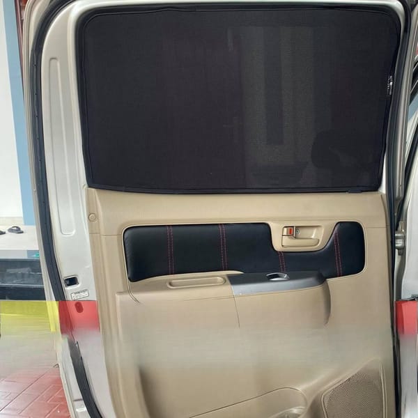TOYOTA HILUX 2007-2015 custom-fit car window sun shades — photo 3