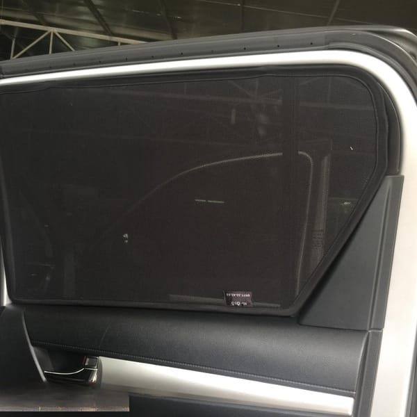 TOYOTA HILUX 2015-2018 custom-fit car window sun shades — photo 1