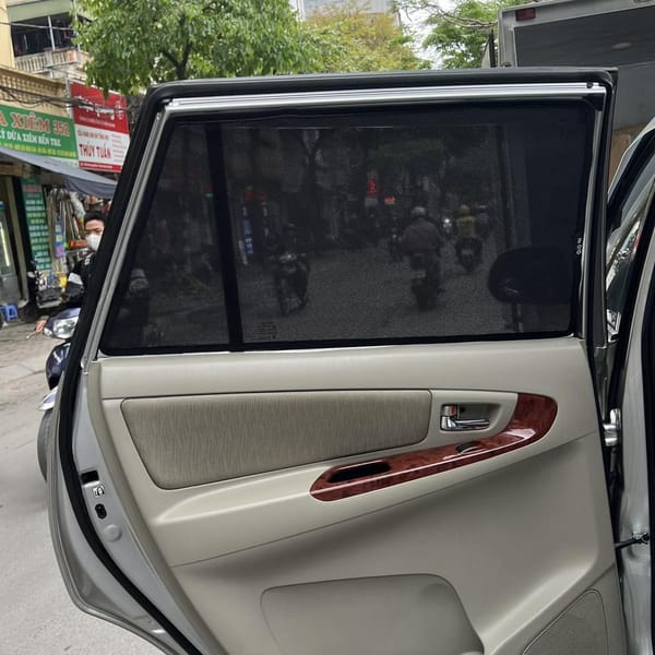 TOYOTA INNOVA 2006-2015 custom-fit car window sun shades — photo 8